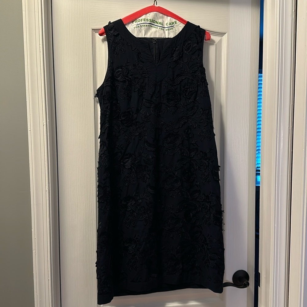 Talbots Navy Embroidered Shell, Sz 10 - Picture 1 of 4